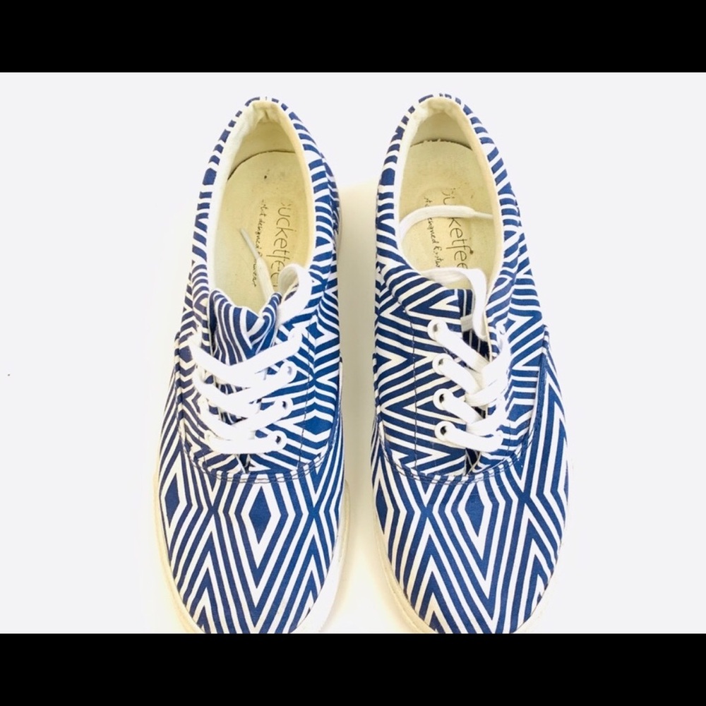 Bucket Feet Blue and white Diamond Sneaker Sz:9
